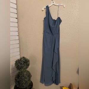 Women's wedding guest / bridesmaid / formal dress